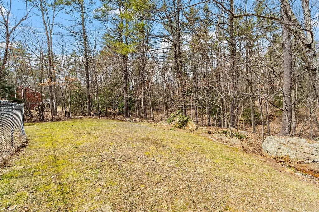 257 Kingston Road Danville NH 03819
