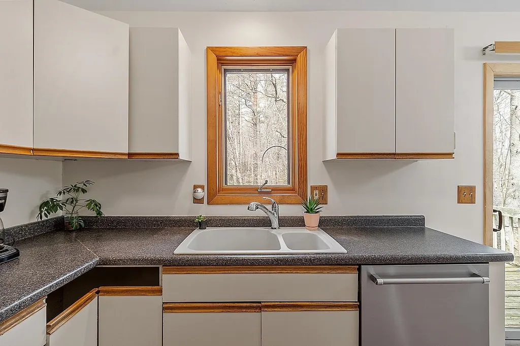 257 Kingston Road Danville NH 03819