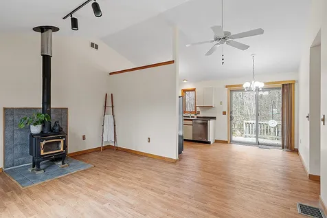257 Kingston Road Danville NH 03819
