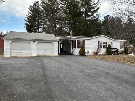 31 Mcelwain Street Merrimack NH 03054