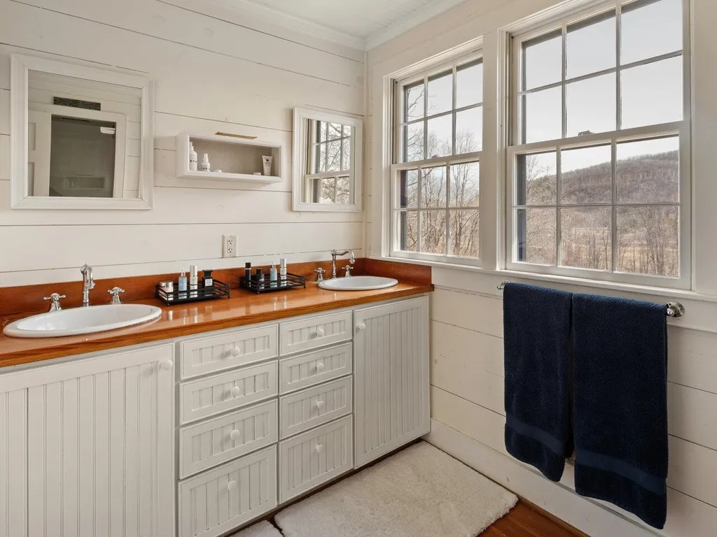 2959 Greenbush Road Charlotte VT 05445