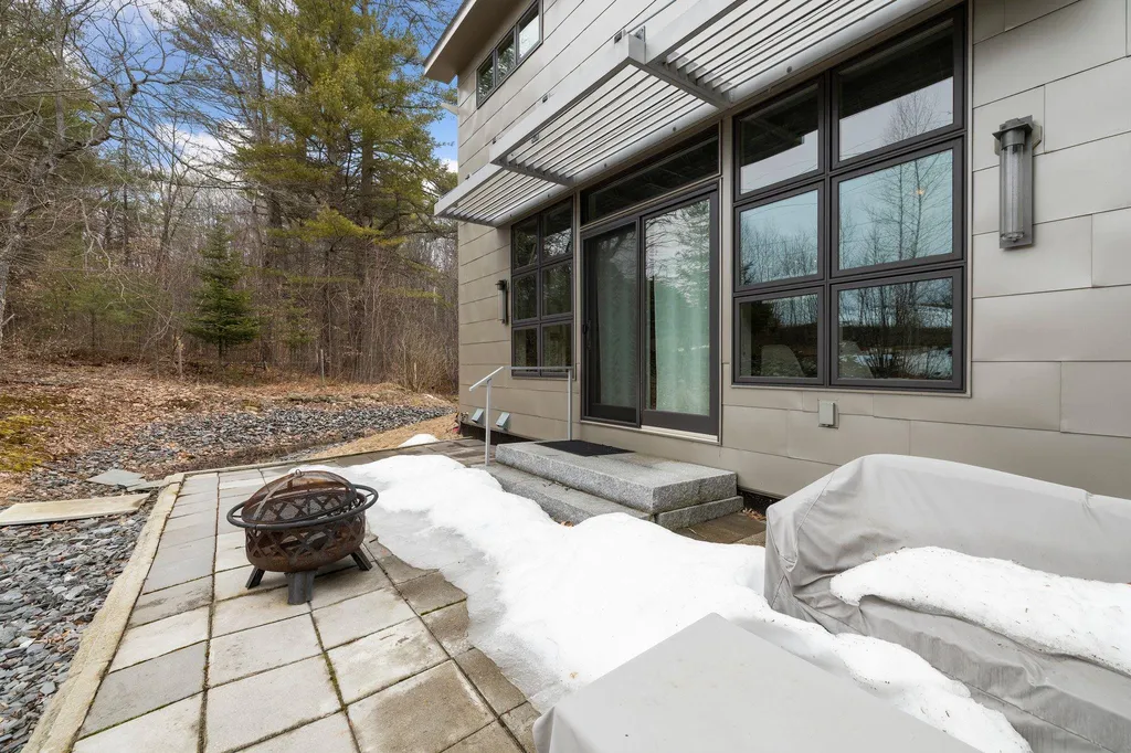 272 Hanover Center Road Hanover NH 03755