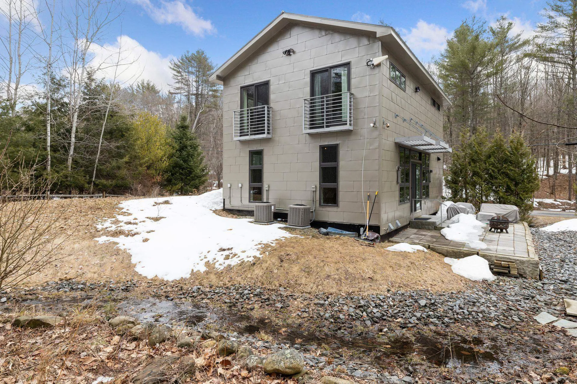 272 Hanover Center Road Hanover NH 03755
