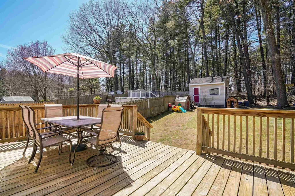 4r Sunnyside Lane Derry NH 03038