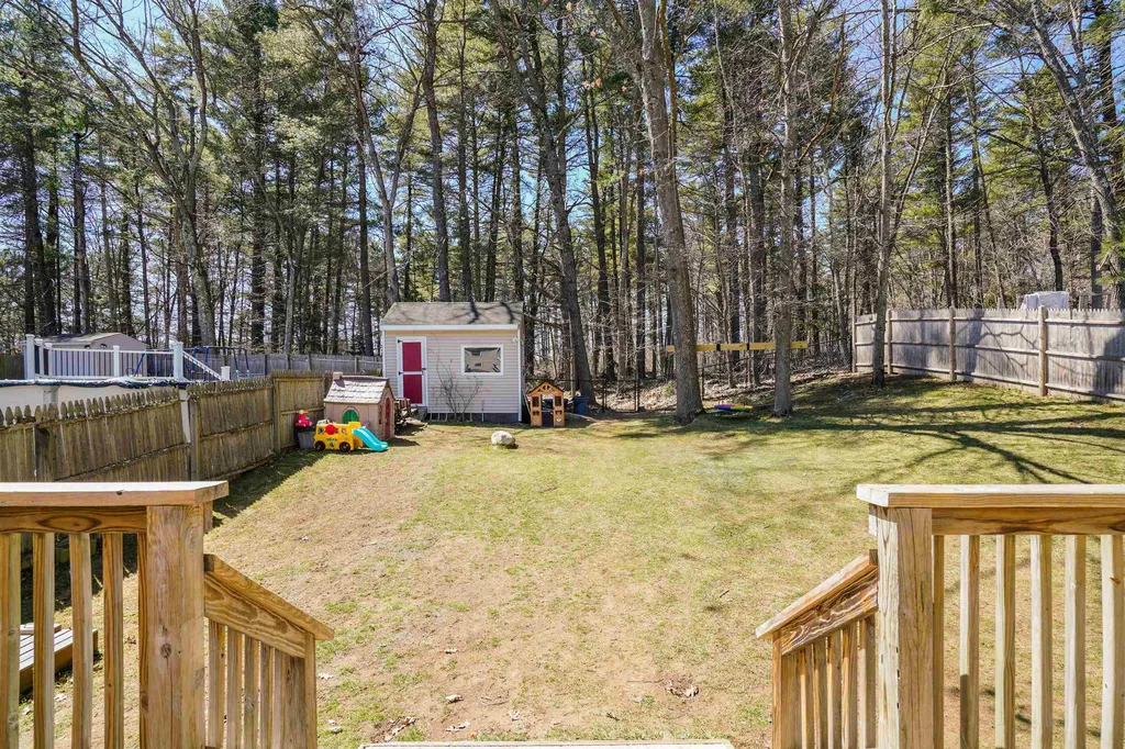 4r Sunnyside Lane Derry NH 03038