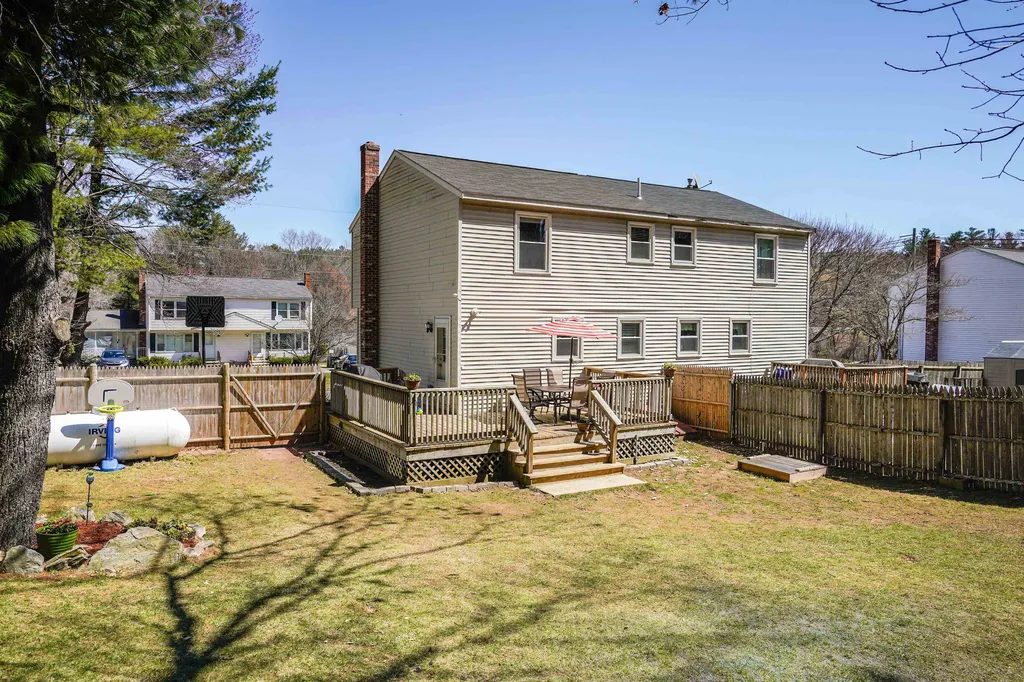 4r Sunnyside Lane Derry NH 03038