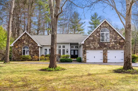6 Huntington Place Hampton NH 03842