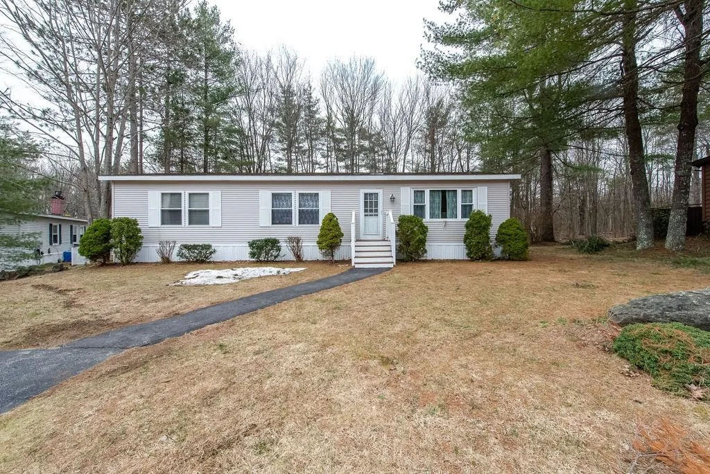 33 Eagle Drive Rochester NH 03868