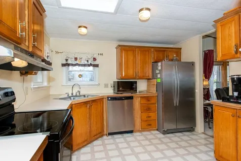 33 Eagle Drive Rochester NH 03868
