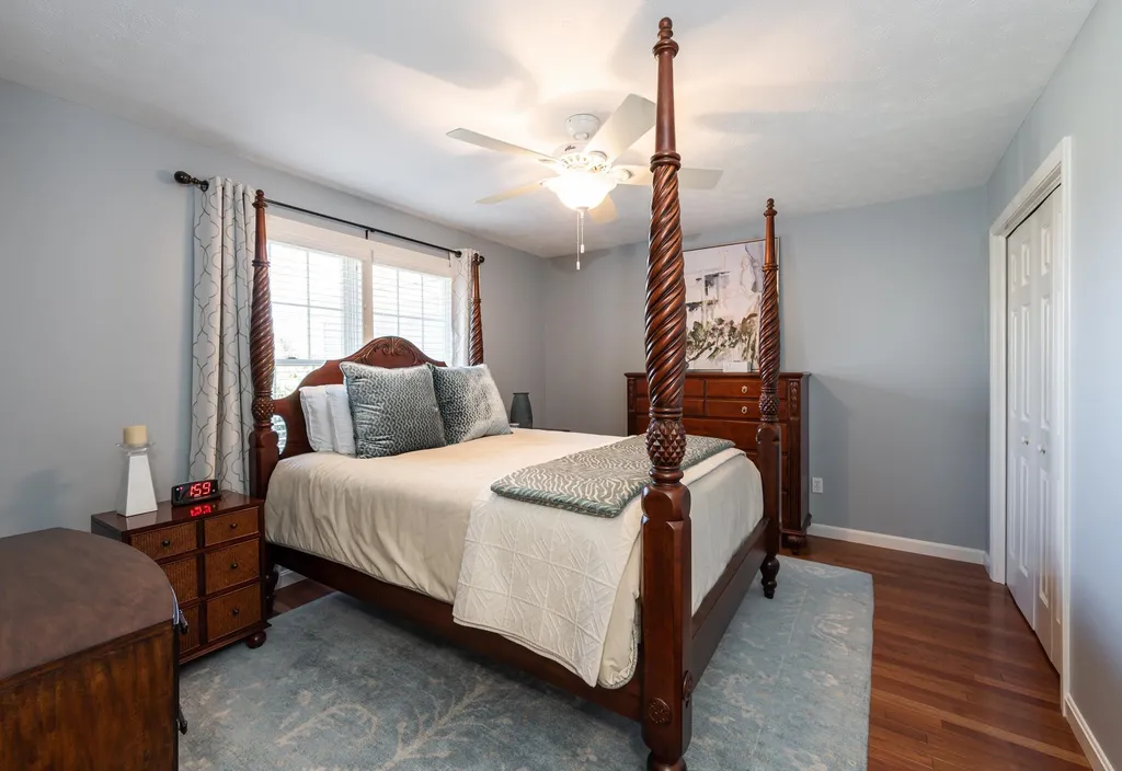 11 Spyglass Point Circle Bedford NH 03110