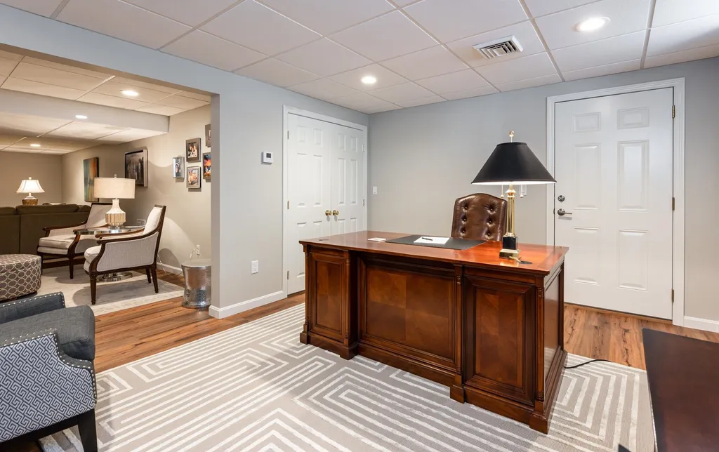11 Spyglass Point Circle Bedford NH 03110