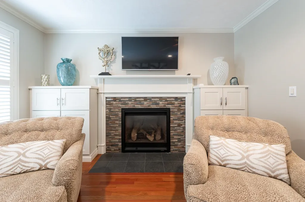 11 Spyglass Point Circle Bedford NH 03110