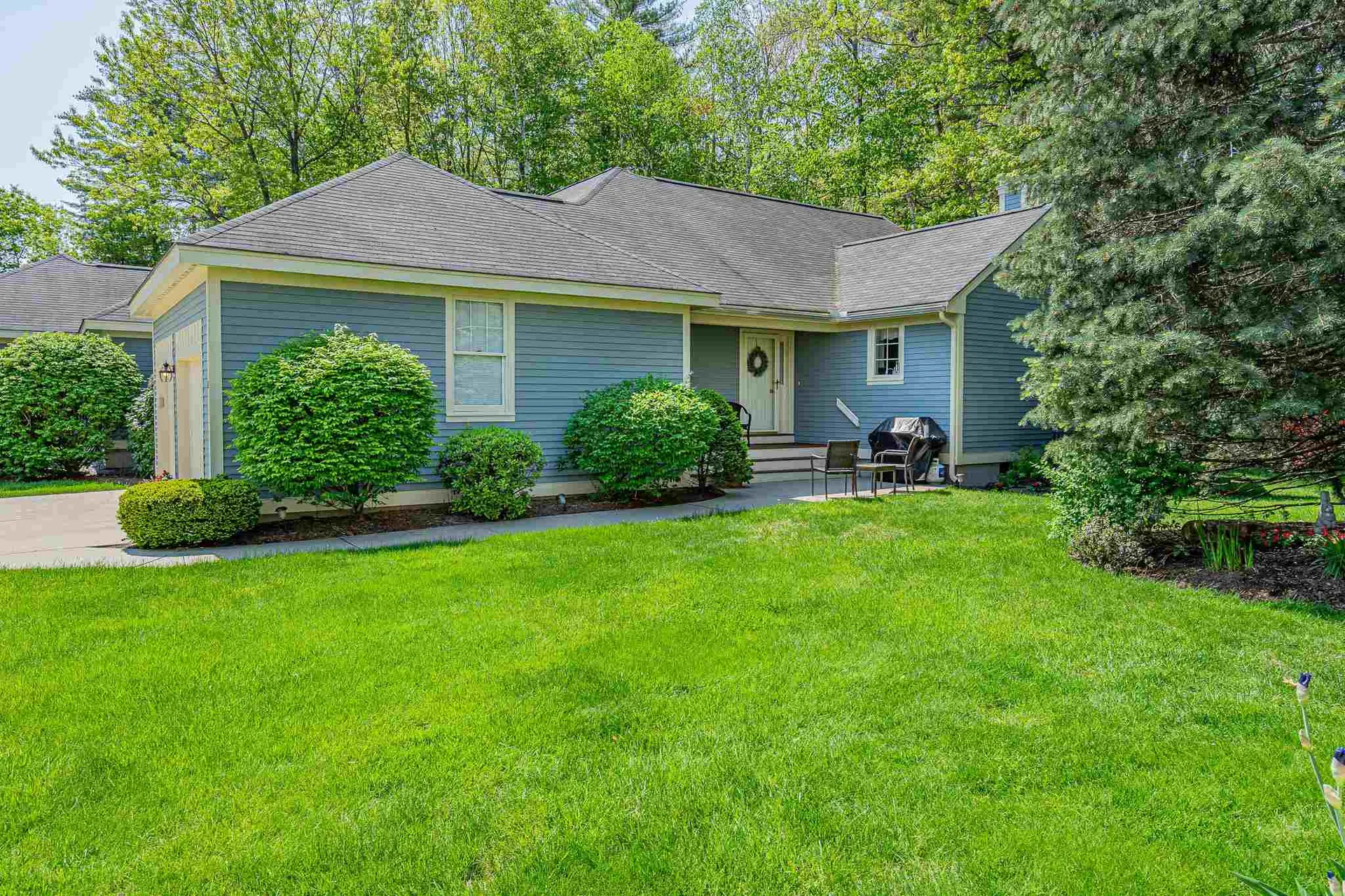 11 Spyglass Point Circle Bedford NH 03110