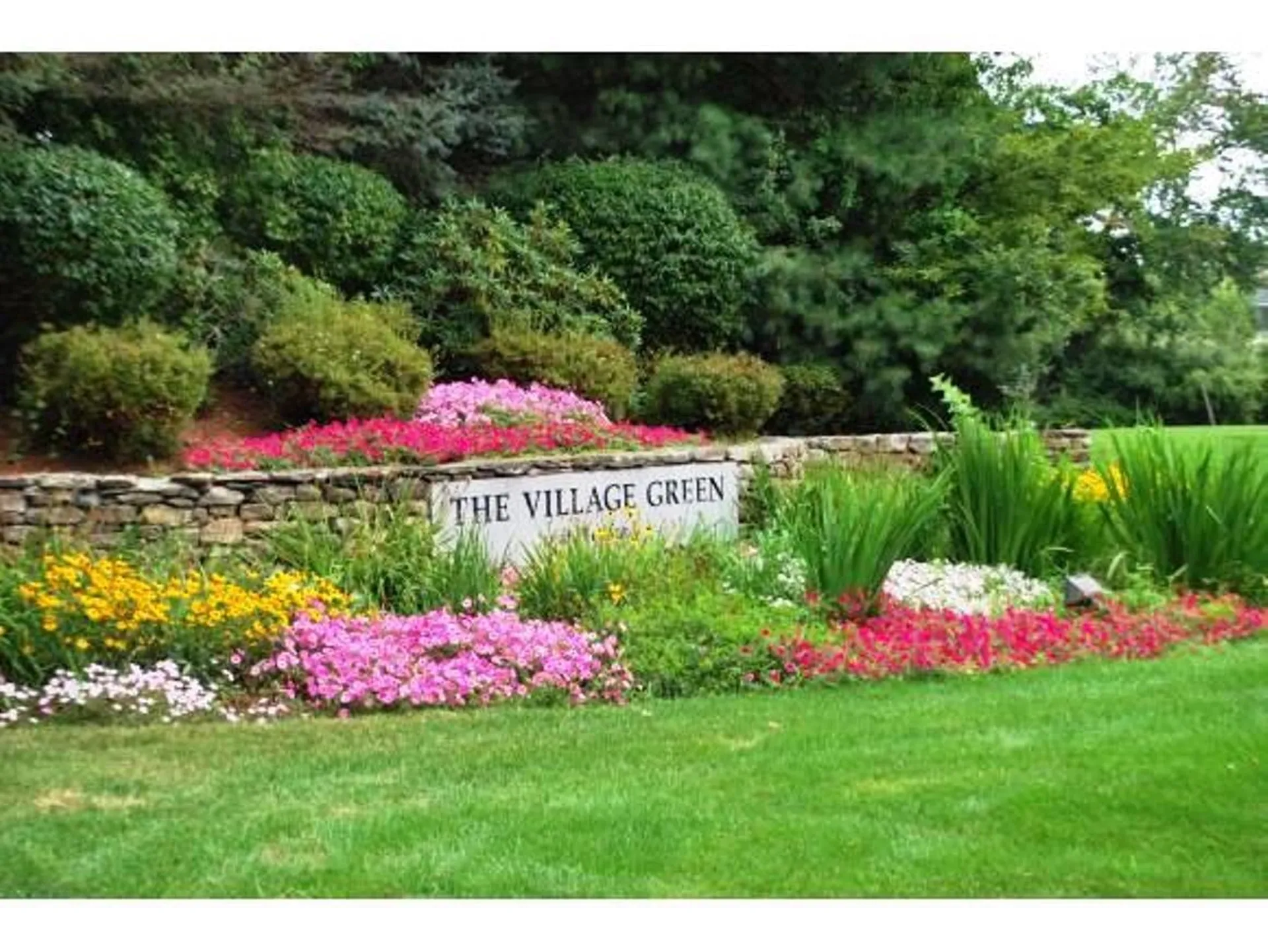 11 Spyglass Point Circle Bedford NH 03110