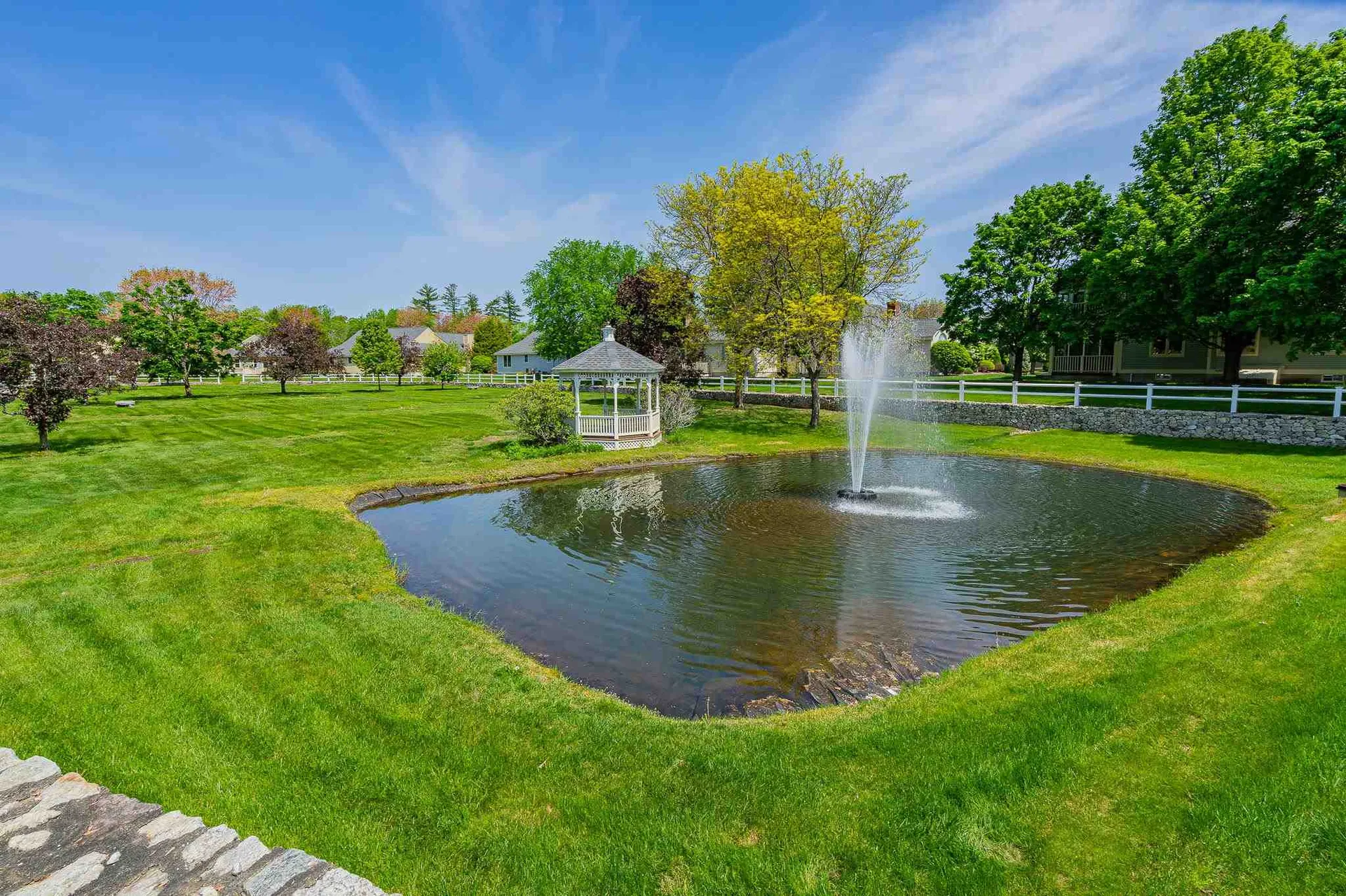 11 Spyglass Point Circle Bedford NH 03110
