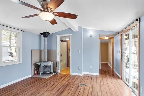 35 Spruce Terrace Derry NH 03038