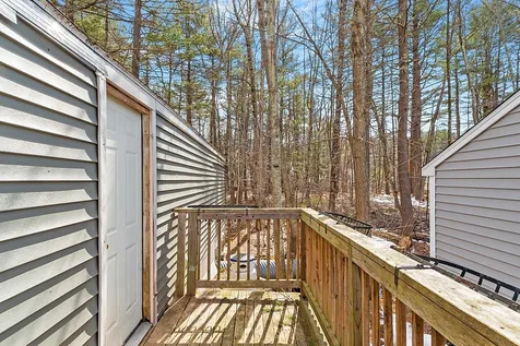 35 Spruce Terrace Derry NH 03038