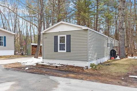 35 Spruce Terrace Derry NH 03038