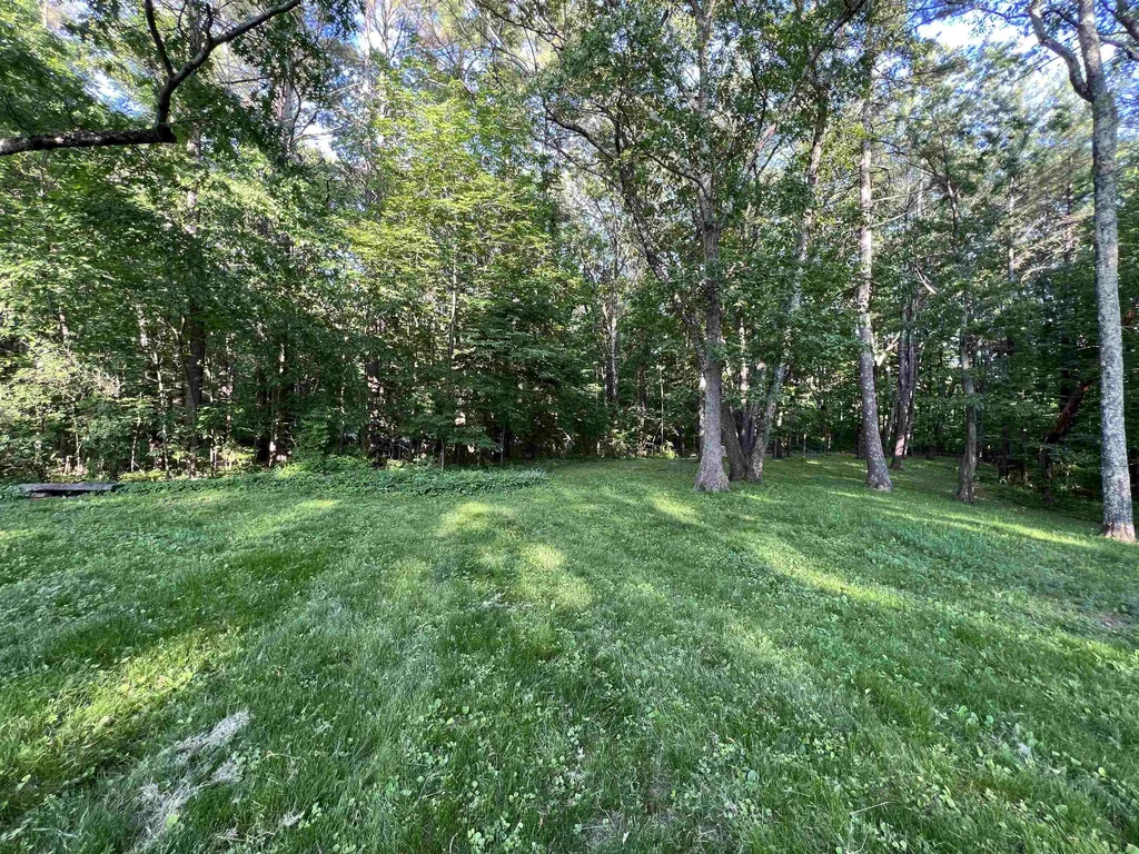 23 Shore Road Kingston NH 03848