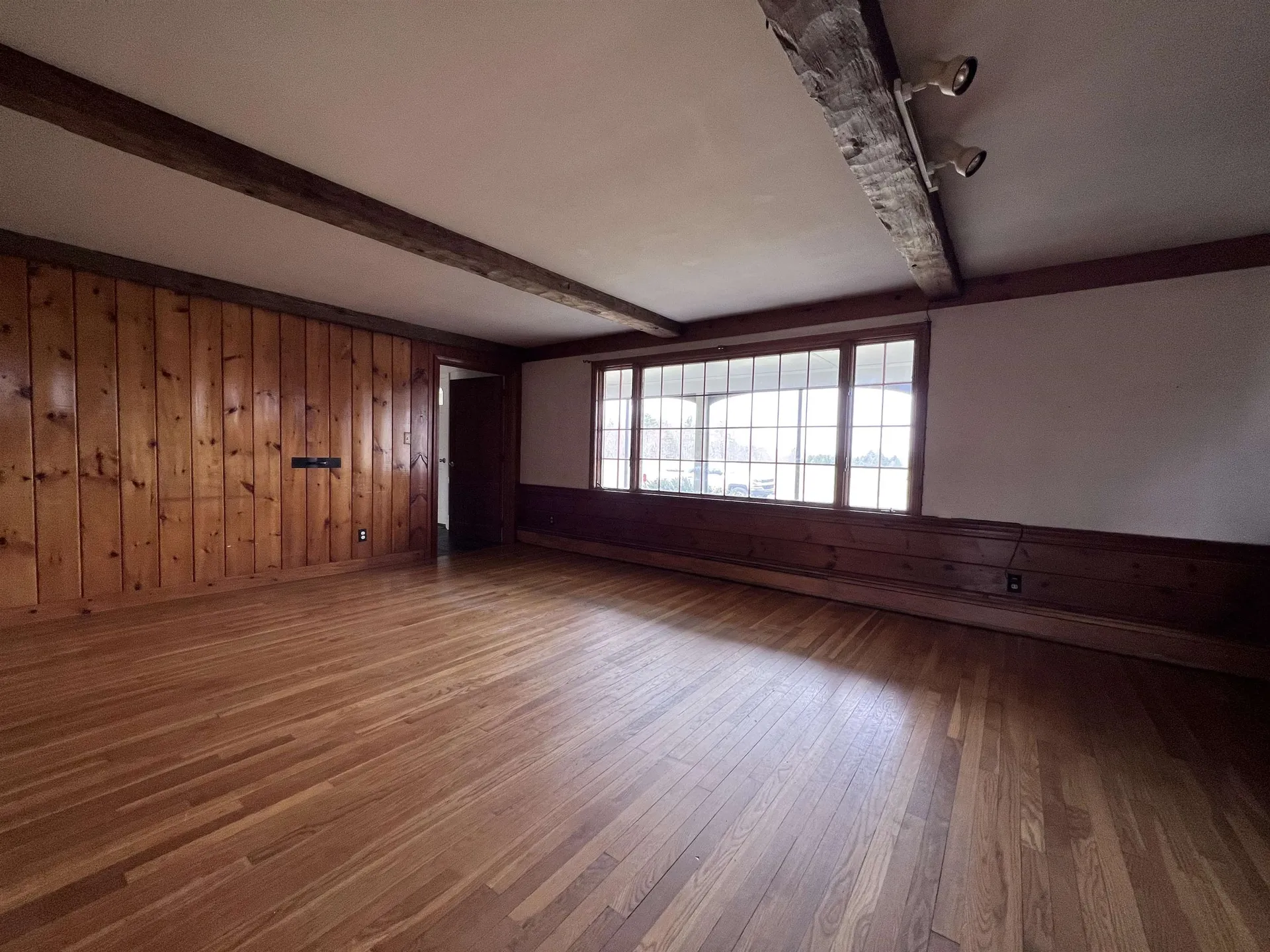 23 Shore Road Kingston NH 03848