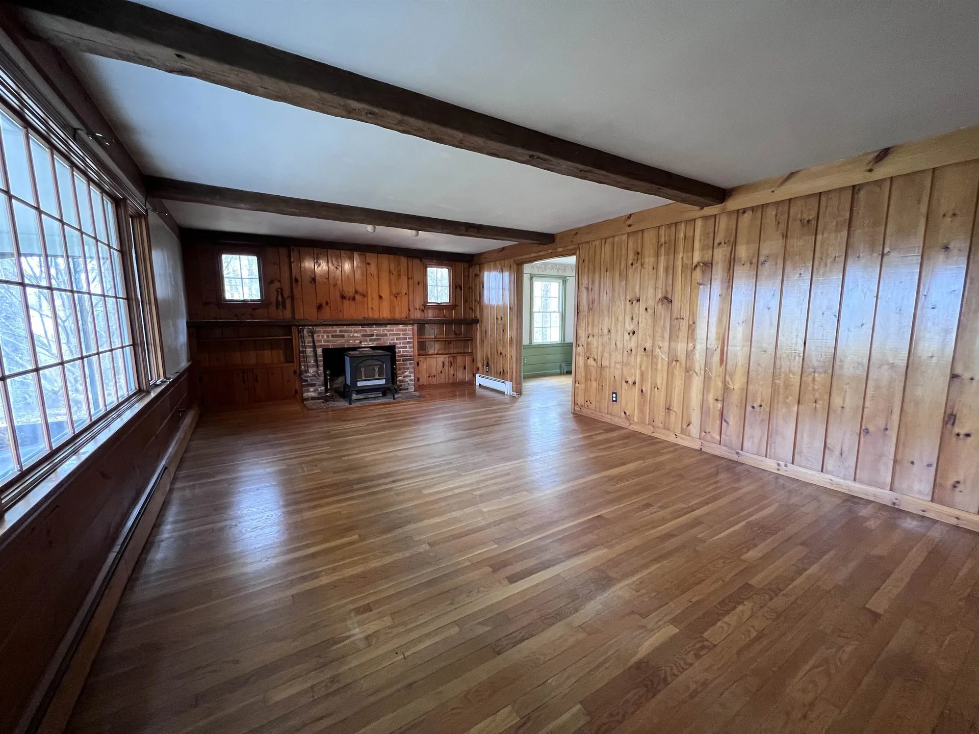 23 Shore Road Kingston NH 03848