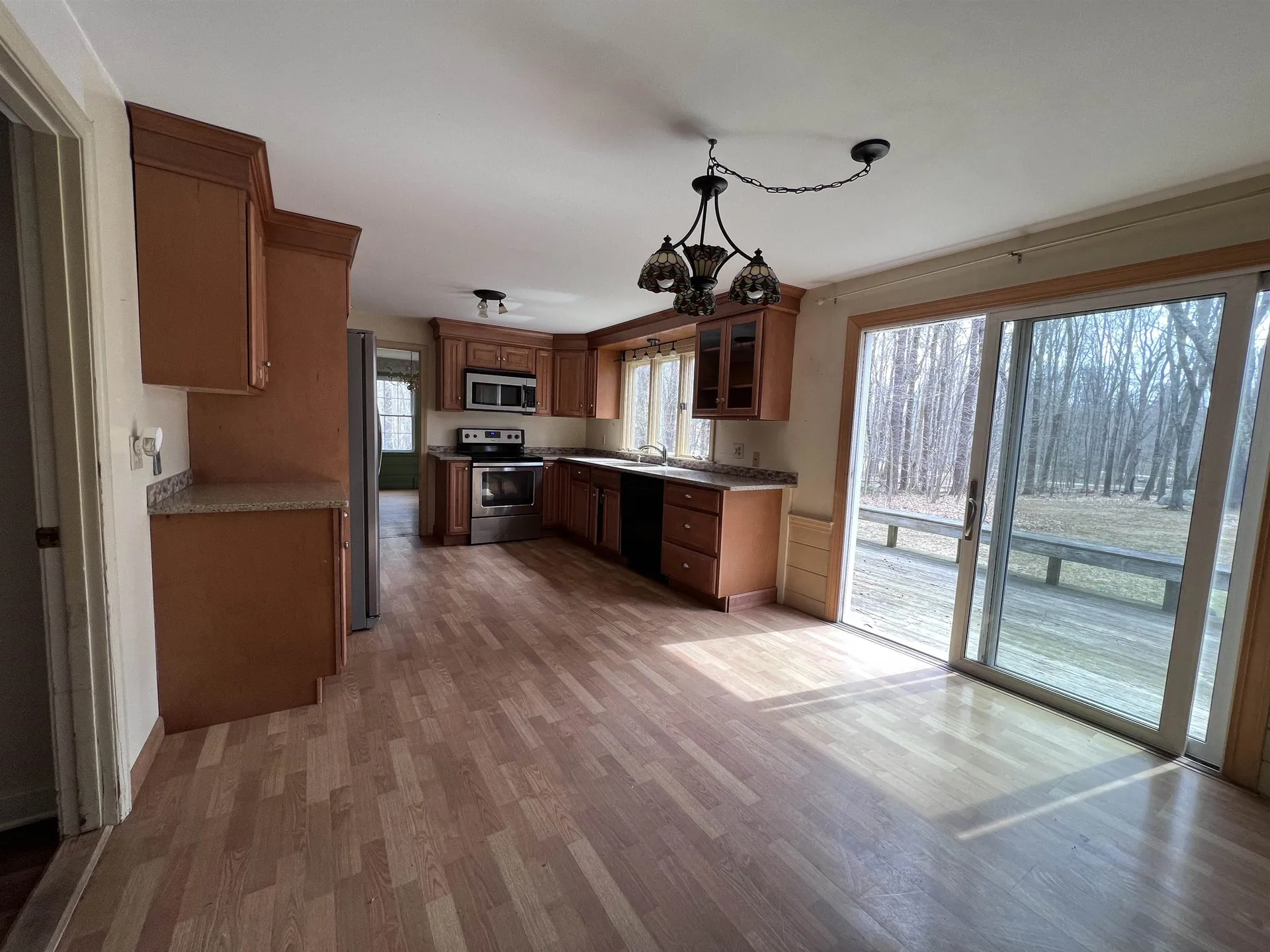 23 Shore Road Kingston NH 03848