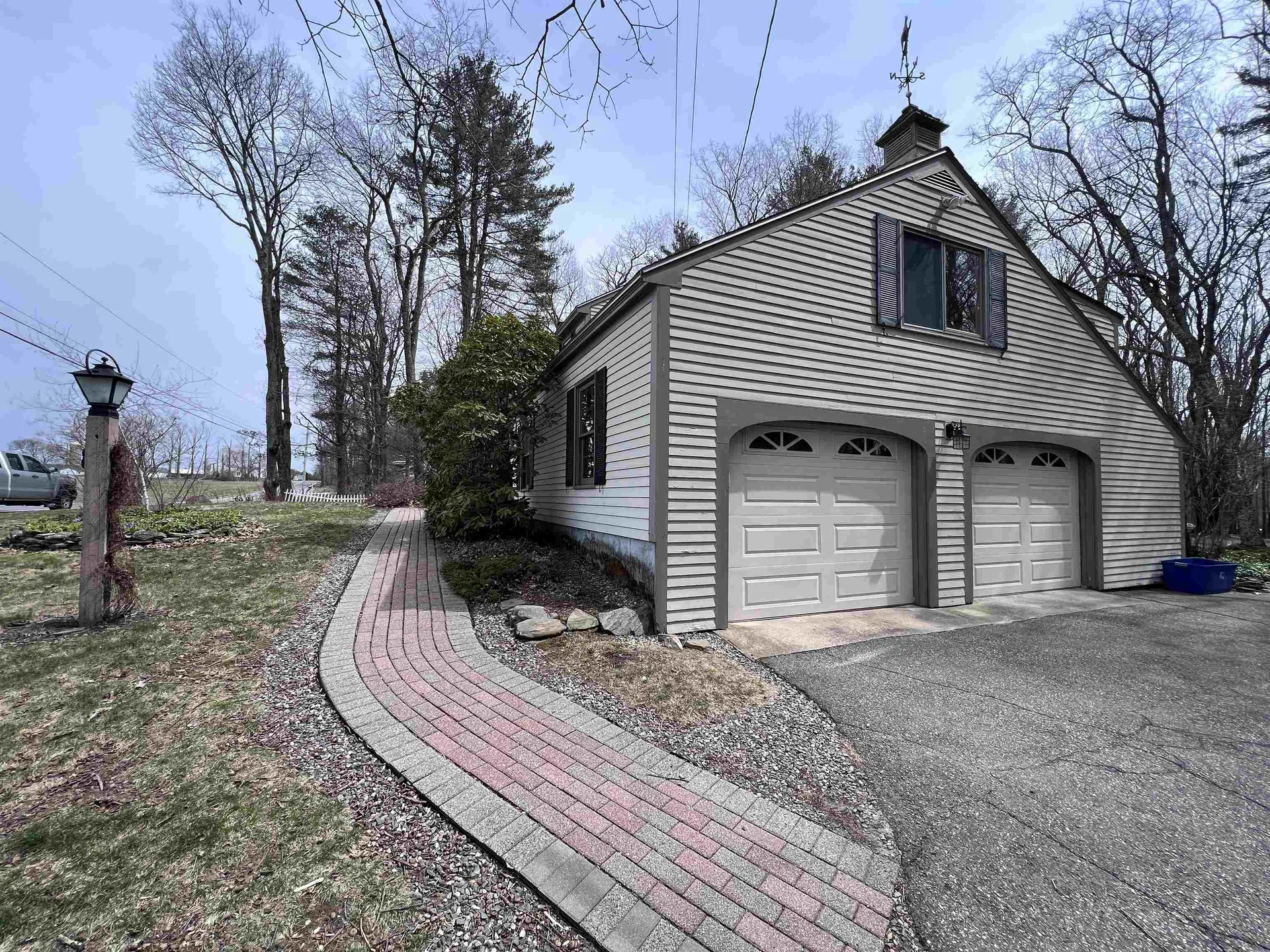 23 Shore Road Kingston NH 03848