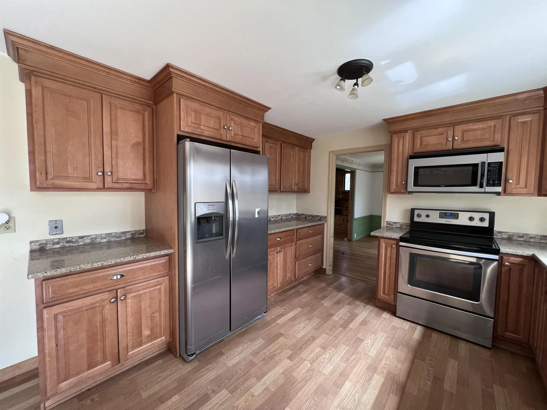 23 Shore Road Kingston NH 03848