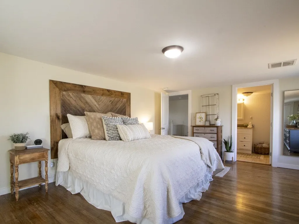 165 Crown Point Road Bridport VT 05734