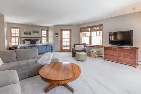 4 Old Spring Drive Grantham NH 03753