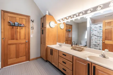 4 Old Spring Drive Grantham NH 03753