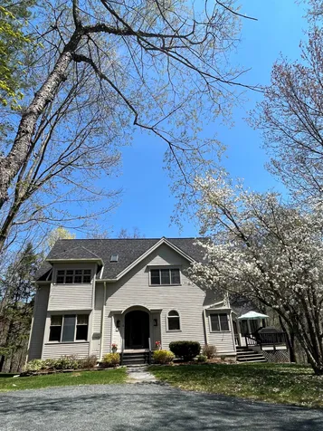 4 Old Spring Drive Grantham NH 03753