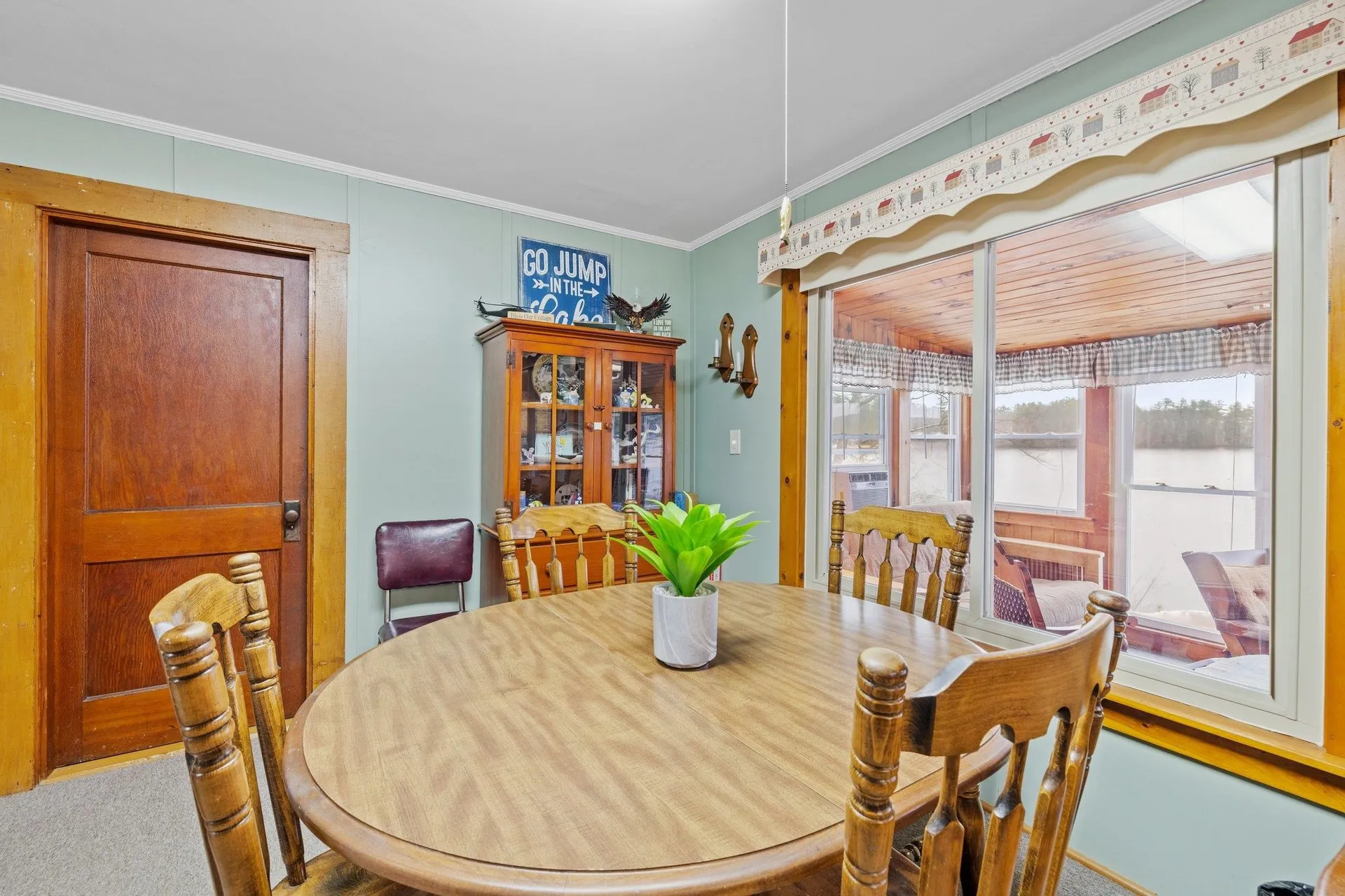 16 Walnut Street Belmont NH 03220