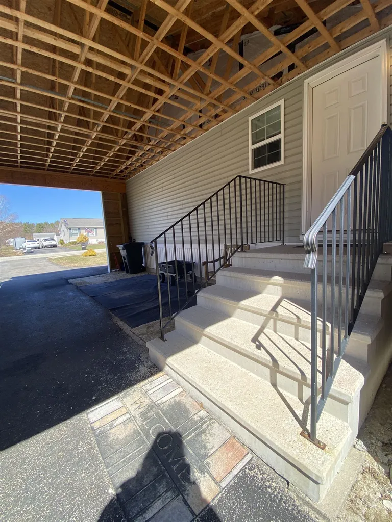 8 Pine Street Epsom NH 03234