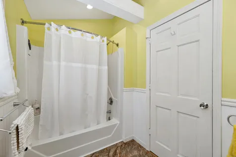 223 Leighton Avenue Laconia NH 03246