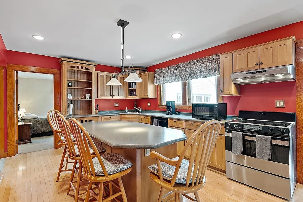 160 Amherst Street Nashua NH 03064