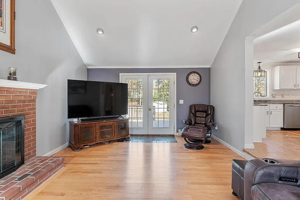 6 Diana Drive Salem NH 03079