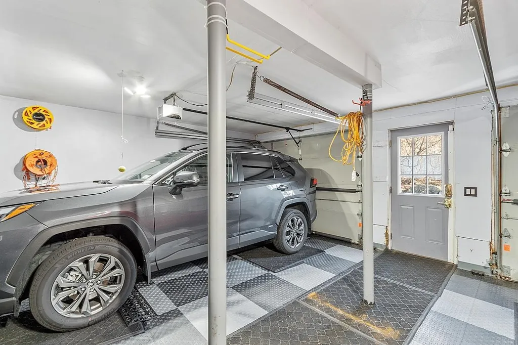 6 Diana Drive Salem NH 03079