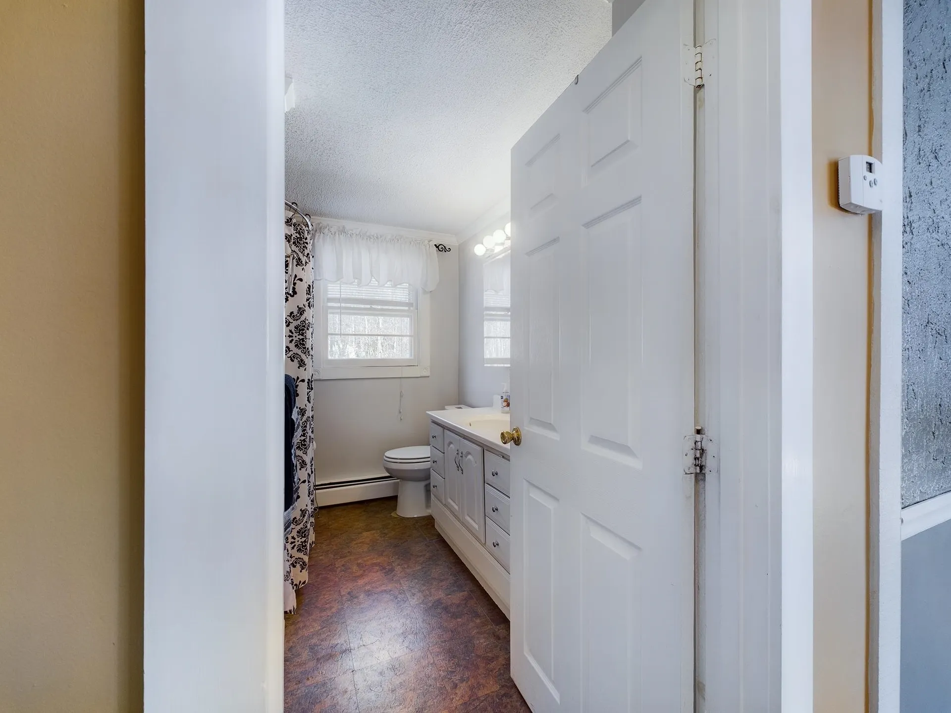 11 Old Auburn Road Derry NH 03038