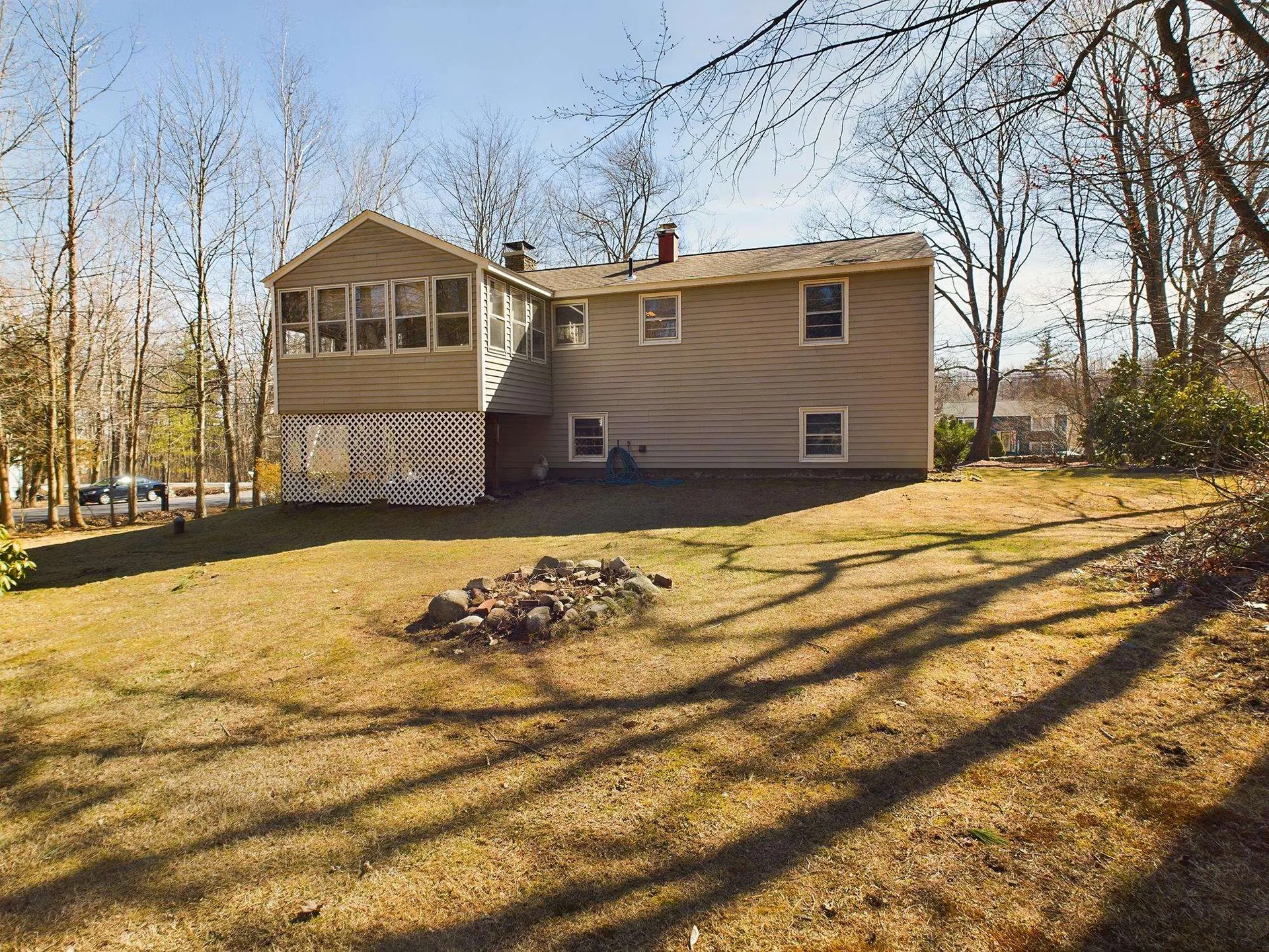 11 Old Auburn Road Derry NH 03038