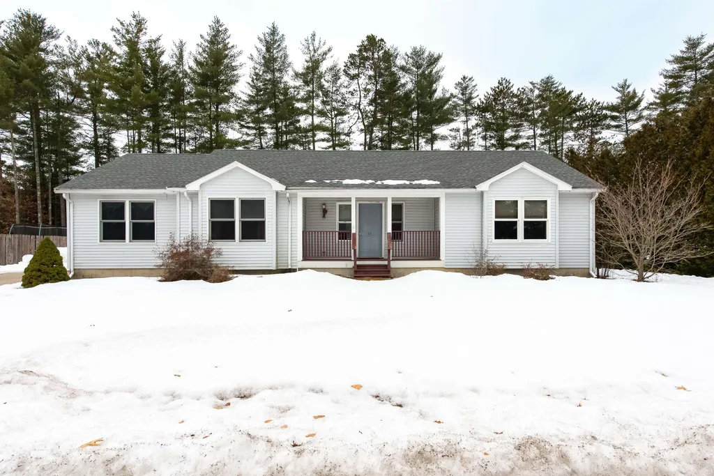 57 Stillwater Circle Rochester NH 03839