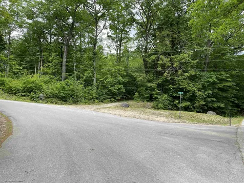 4 Smith Road Holderness NH 03245