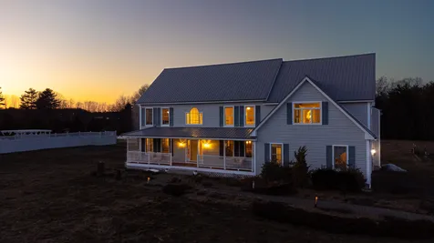 69 Tolend Road Barrington NH 03825