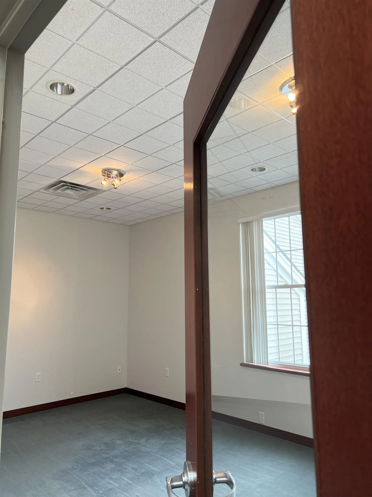 31 Old Nashua Road Amherst NH 03031