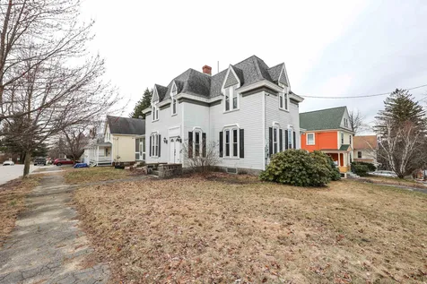 564 Belmont Street Manchester NH 03104