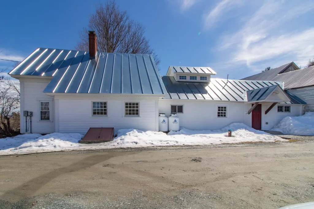 105 Corey Hill Road Newbury VT 05051