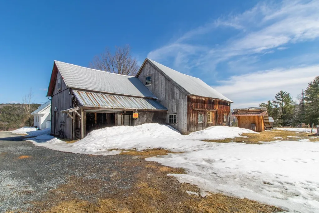 105 Corey Hill Road Newbury VT 05051