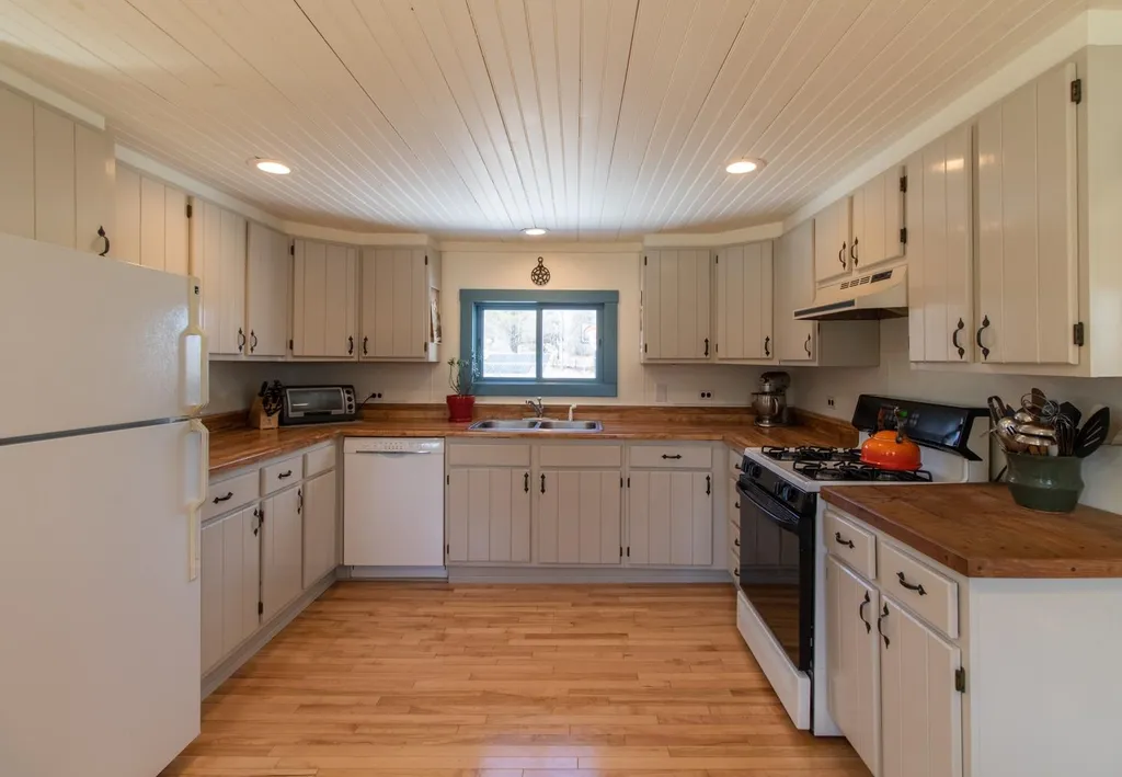 105 Corey Hill Road Newbury VT 05051