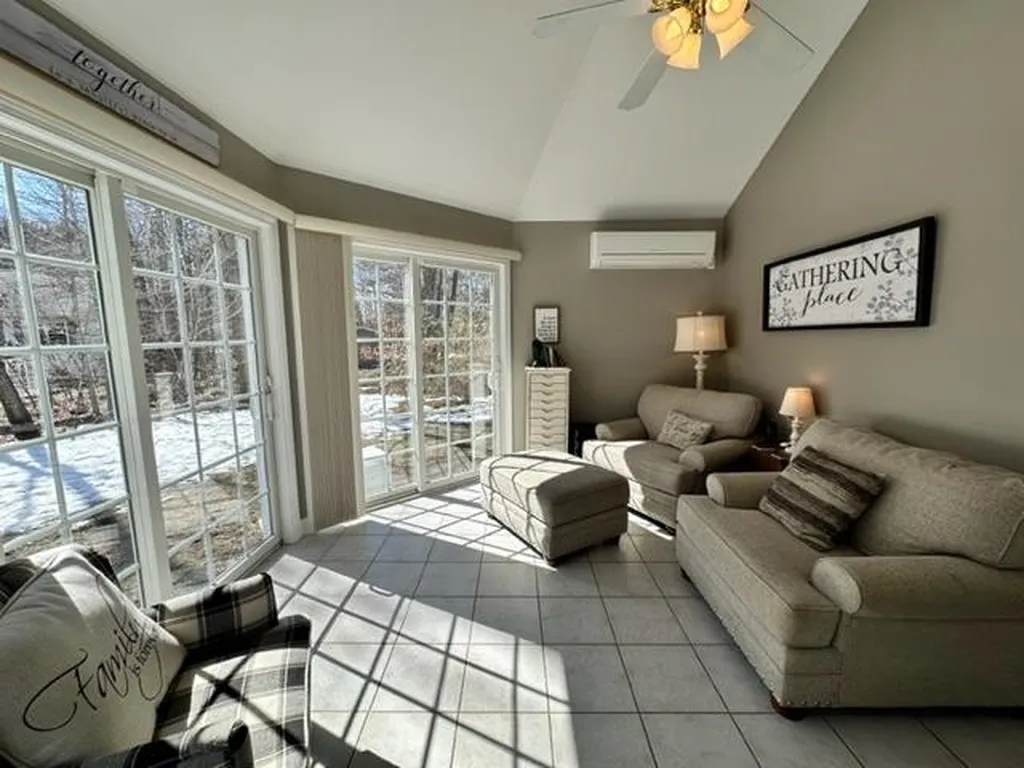 25 Stackpole Road Somersworth NH 03878