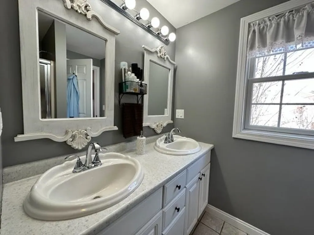 25 Stackpole Road Somersworth NH 03878